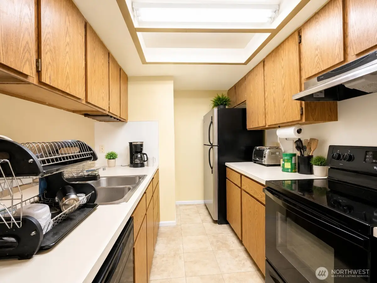 5719 Highway Place #6, Everett, WA 98203 - #1