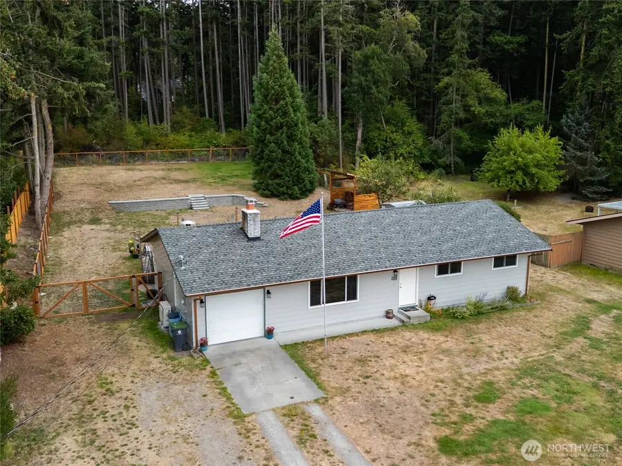 1808 Wellington Drive, Oak Harbor, WA 98277 - #2