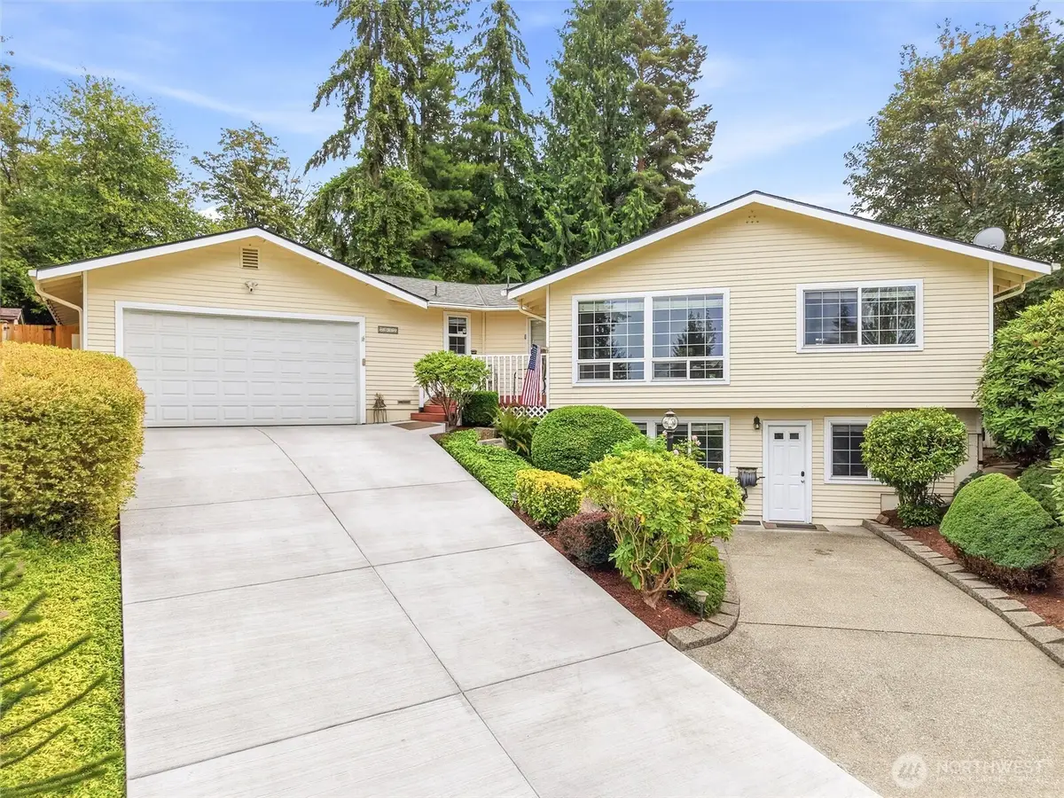 2012 Lincoln Circle Circle Se, Renton, WA 98055 - #1