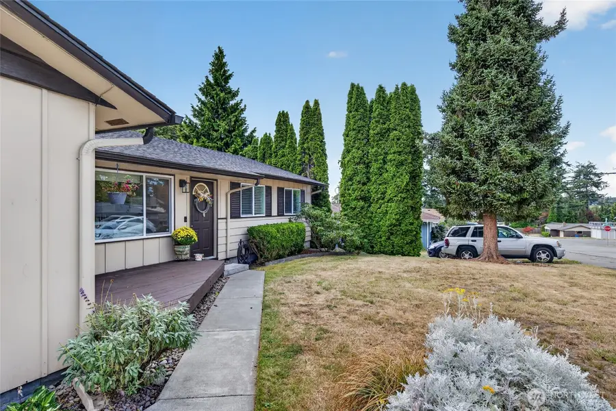 1581 NE 10th Avenue, Oak Harbor, WA 98277 - #2