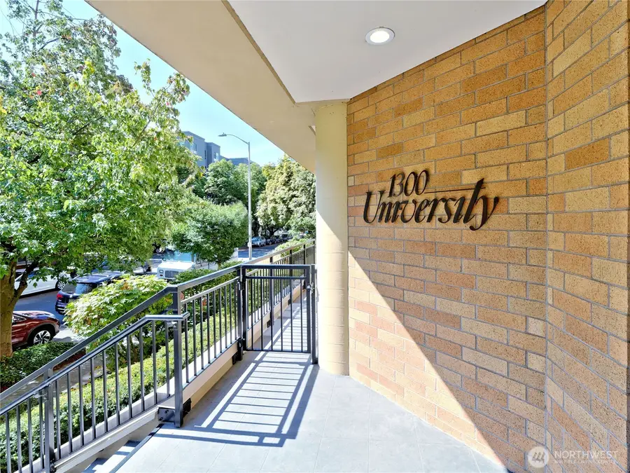1300 University Street #2A, Seattle, WA 98101 - #2