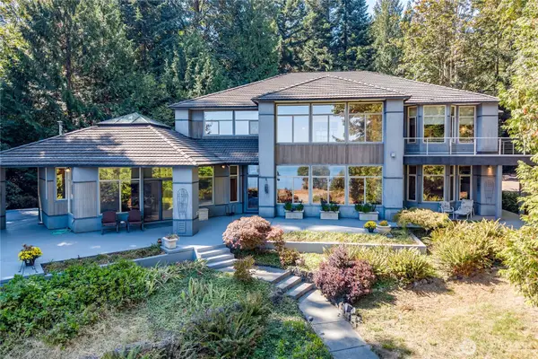 34302 Pilot Point Road Ne, Kingston, WA 98346