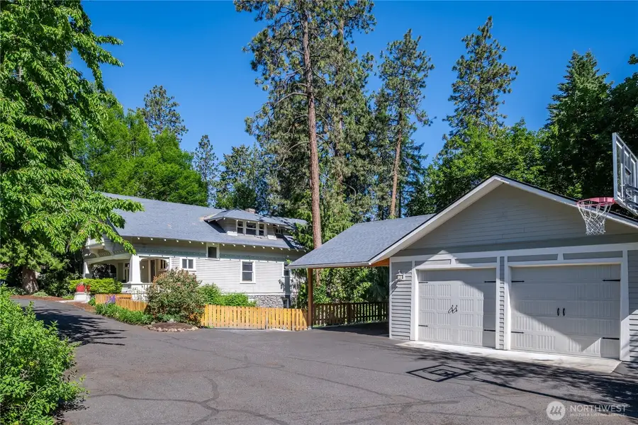 917 E 20th Avenue, Spokane, WA 99203 - #3