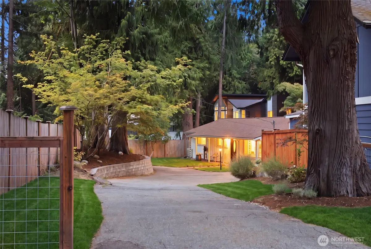 13323 108th Avenue Ne, Kirkland, WA 98034 - #1
