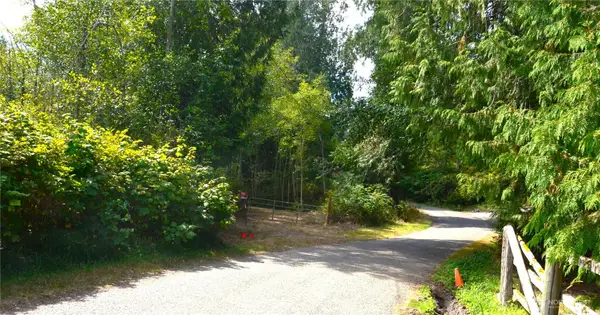1050 Andy Cooper Road, Port Ludlow, WA 98365