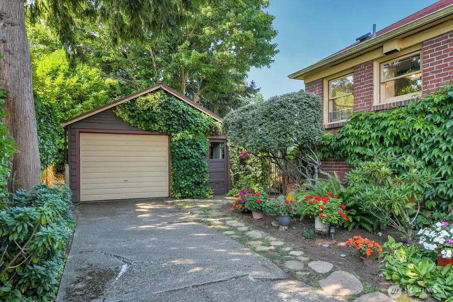 9035 11th Avenue Nw, Seattle, WA 98117 - #3
