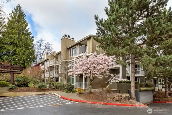 300 N 130th Street #7105, Seattle, WA 98133