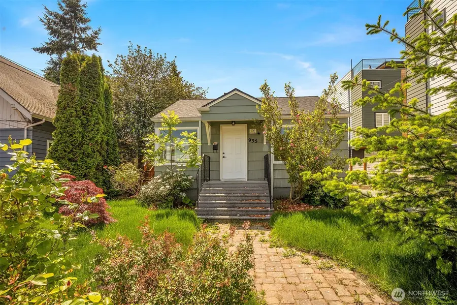 935 N 92nd Street, Seattle, WA 98103 - #3