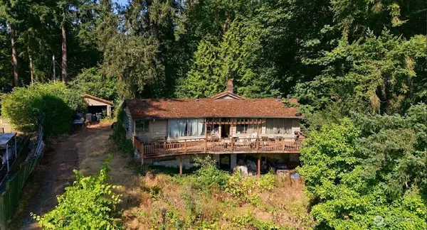 17115 32nd Ave Ne, Lake Forest Park, WA 98155