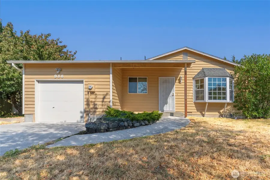 988 Ridgeway Drive, Oak Harbor, WA 98277 - #2
