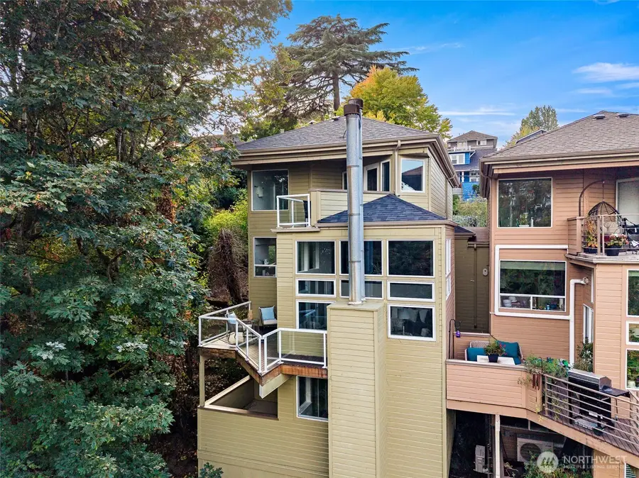 218 31st Ave S, Seattle, WA 98144 - #3
