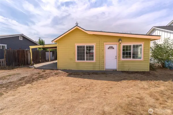 9 Freemont Avenue, Rock Island, WA 98850
