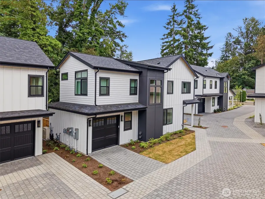9012 124th Lane Ne, Kirkland, WA 98033 - #2