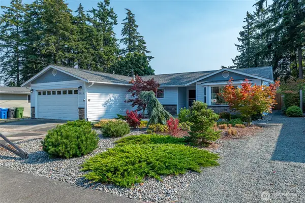 1925 NE 8th Avenue, Oak Harbor, WA 98277