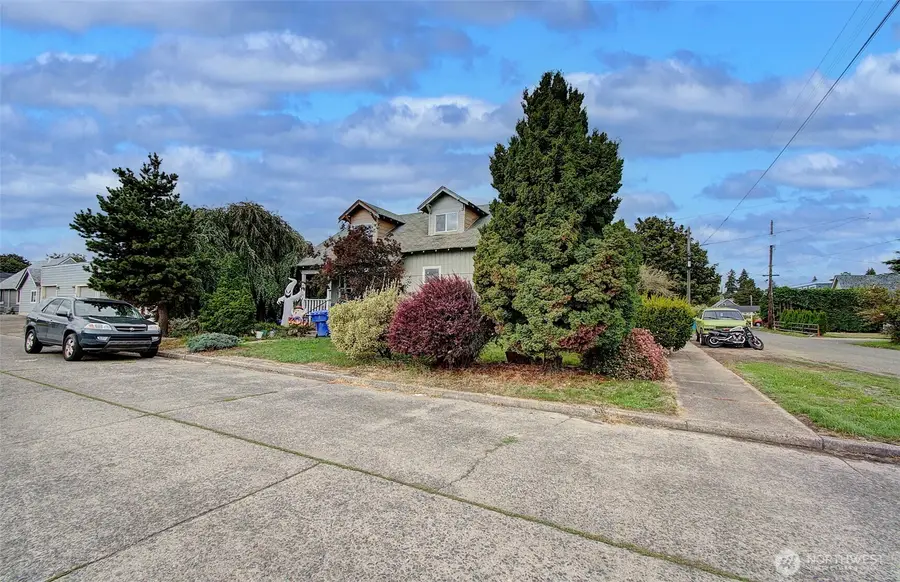 507 Alder Street, Kelso, WA 98626 - #2