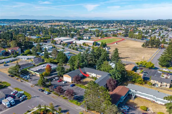 325 NE Kettle Street #105, Oak Harbor, WA 98277