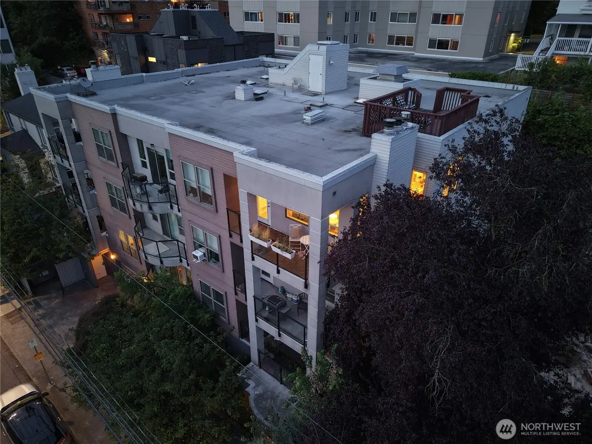 524 12th Avenue E #301, Seattle, WA 98102 - #1