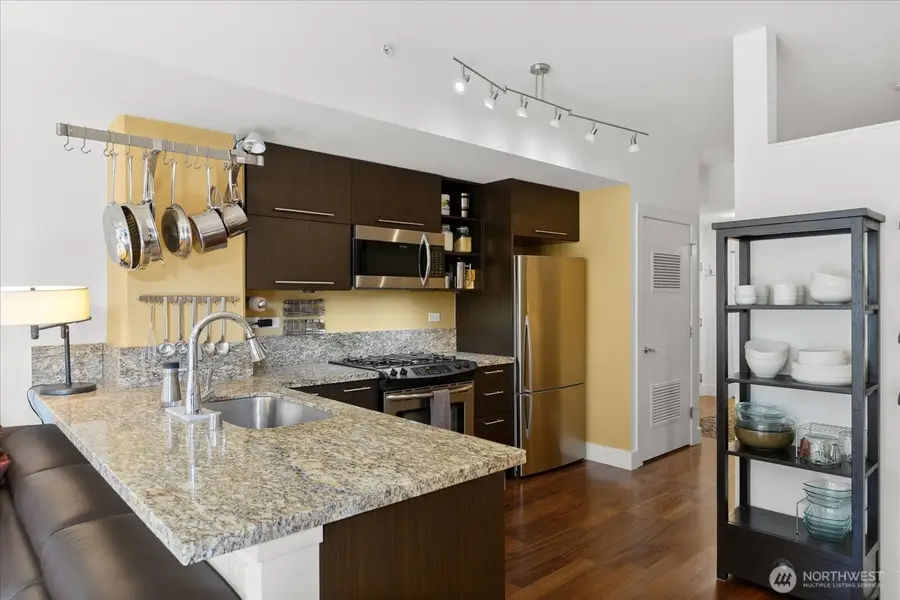 2911 2nd Avenue #517, Seattle, WA 98121 - #3