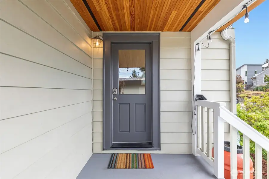 3918 S Edmunds Street, Seattle, WA 98118 - #3