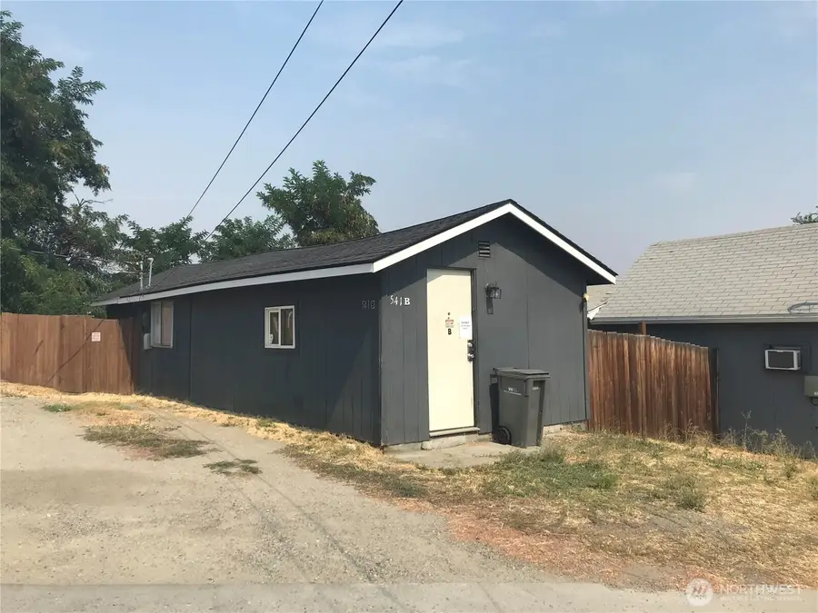 541 Walker Avenue, Wenatchee, WA 98801 - #2