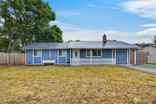 854 SW Heller Street, Oak Harbor, WA 98277