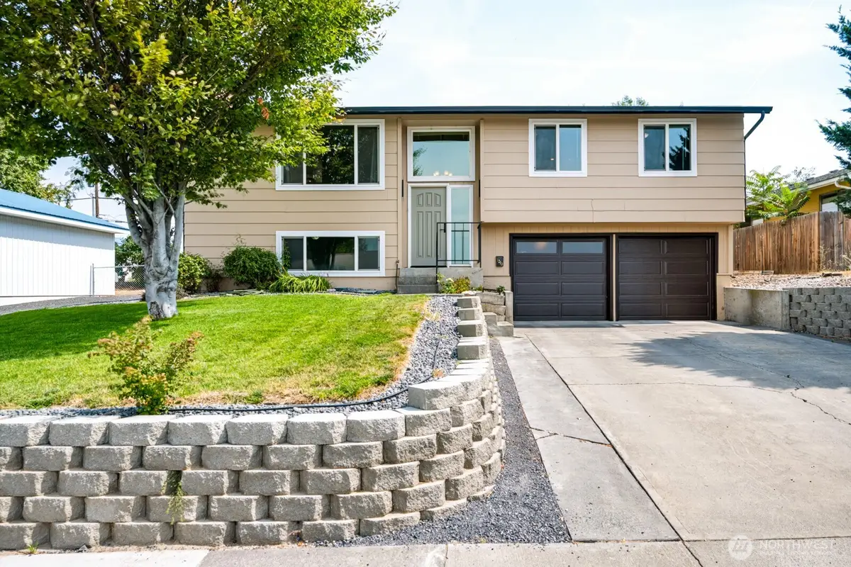 1213 S Skyline Drive, Moses Lake, WA 98837 - #1