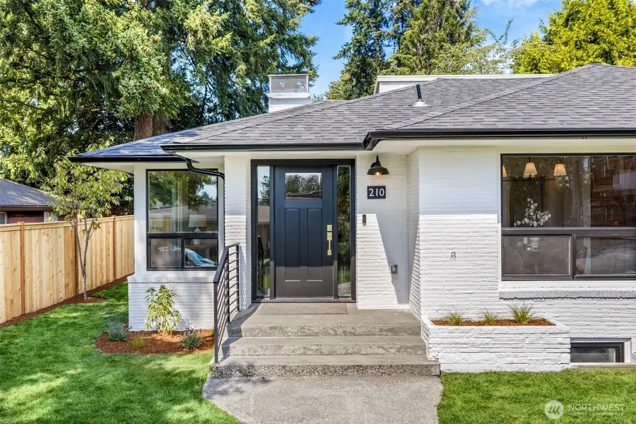 210 N 115th Street, Seattle, WA 98133 - #2