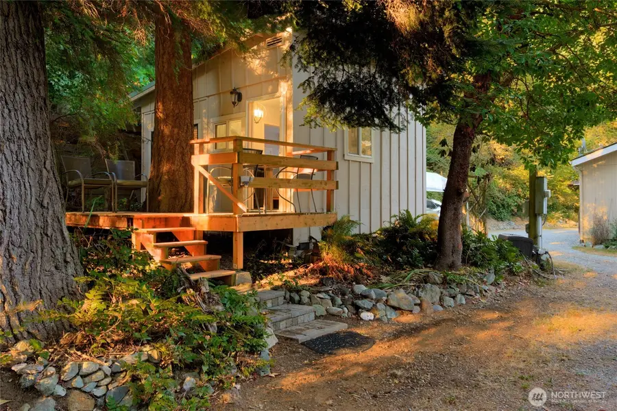 7037 Holiday Boulevard, Anacortes, WA 98221 - #2