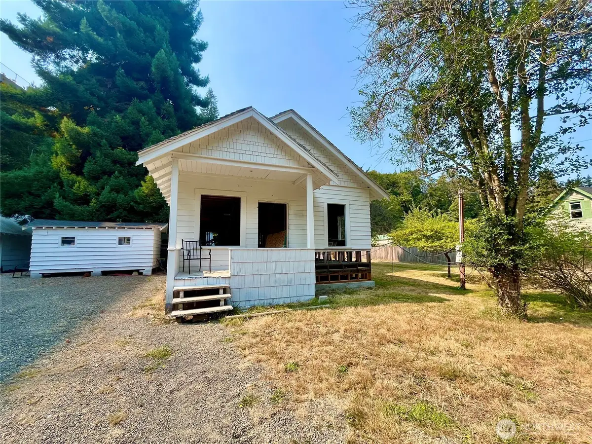 714 S Valley St, Port Angeles, WA 98362 - #1