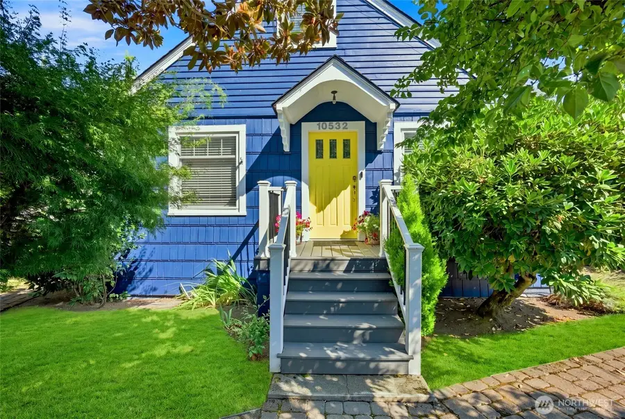 10532 Evanston Avenue N, Seattle, WA 98133 - #2