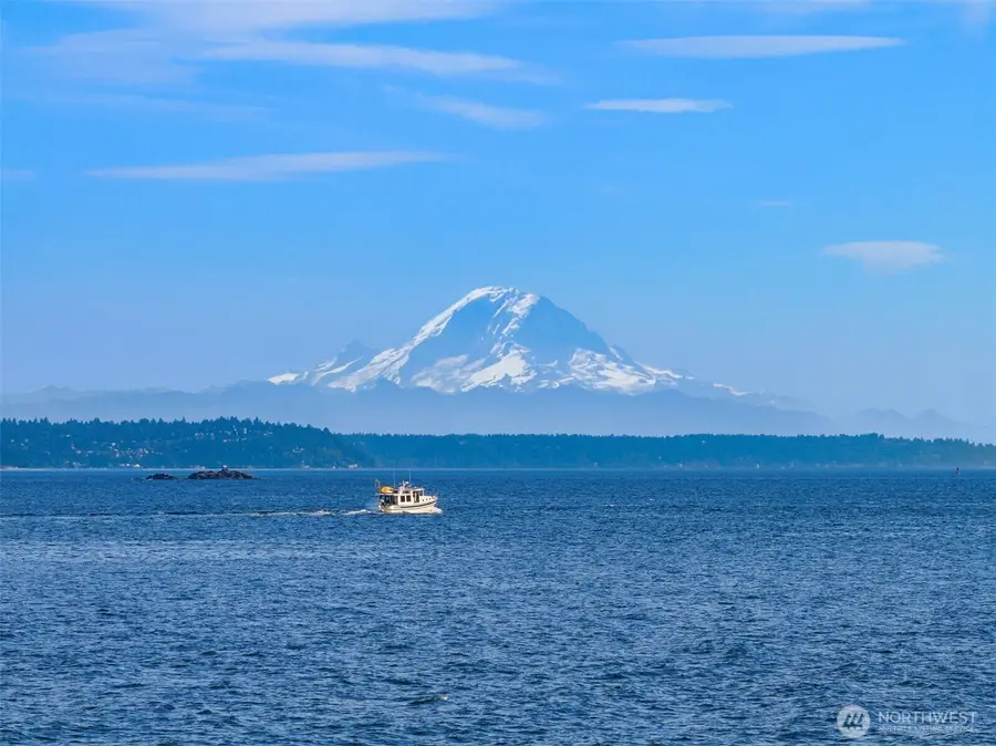 5216 Rockaway Beach Road Ne, Bainbridge Island, WA 98110 - #2