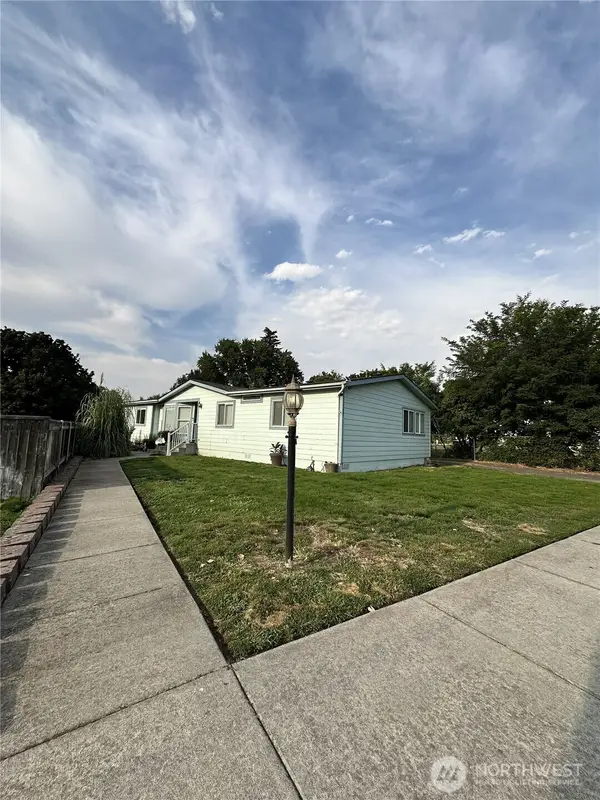 330 W 5th Street, Waitsburg, WA 99361