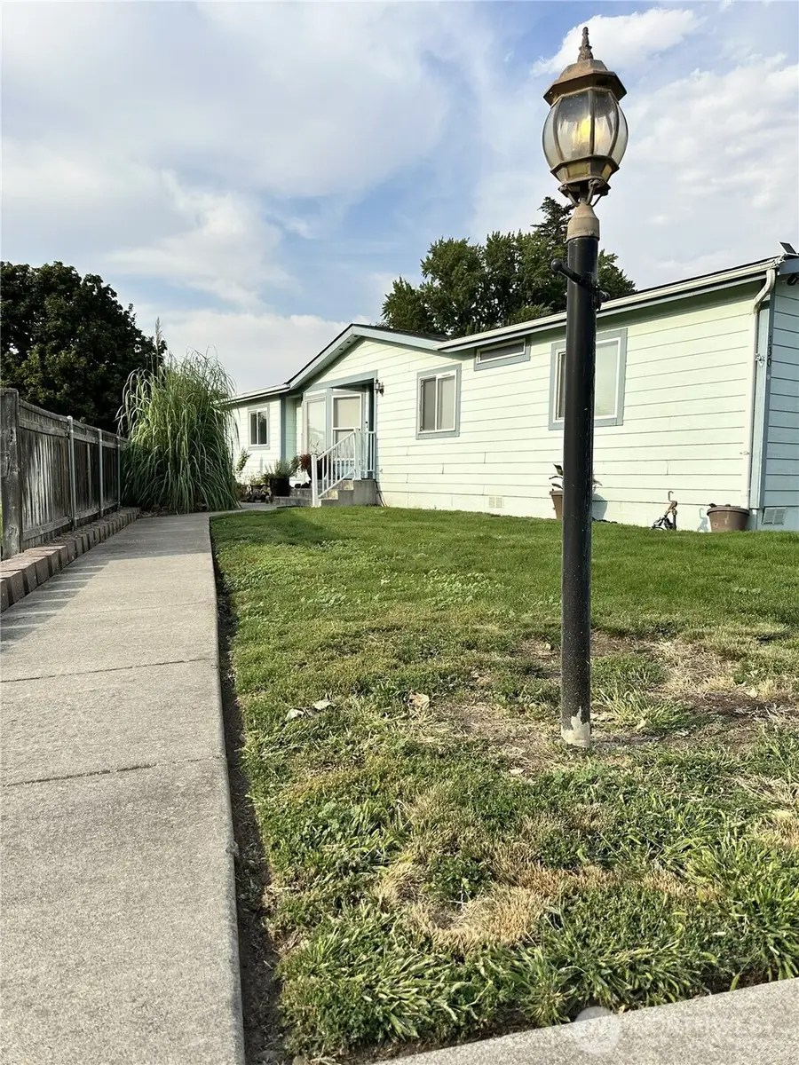 330 W 5th Street, Waitsburg, WA 99361 - #2