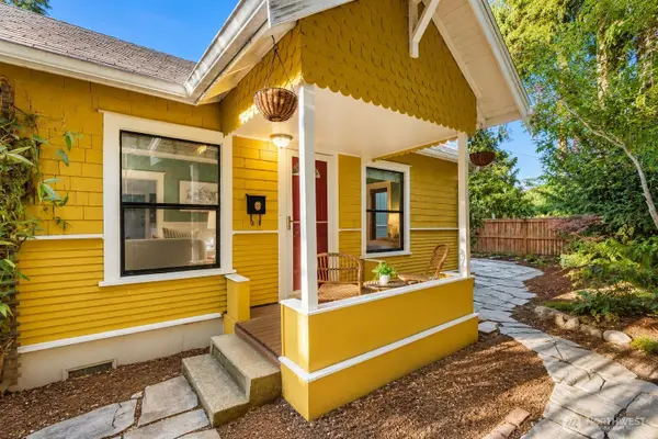 8106 8th Avenue Nw, Seattle, WA 98117