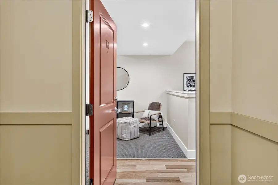 1820 24th Avenue #101, Seattle, WA 98122 - #2