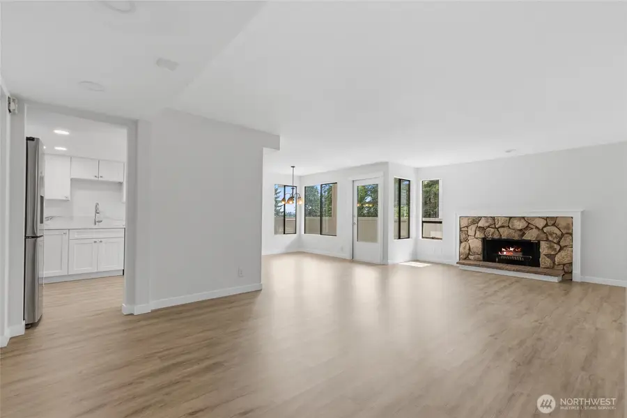 17417 Ashworth Avenue N #202, Shoreline, WA 98133 - #3