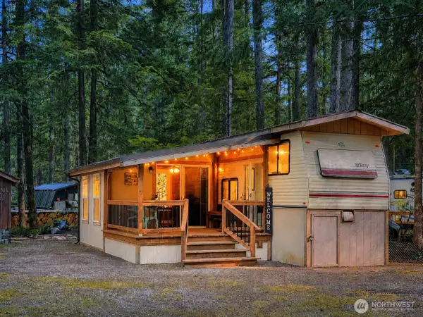 203 Fireside Lodge Circle, Deming, WA 98244