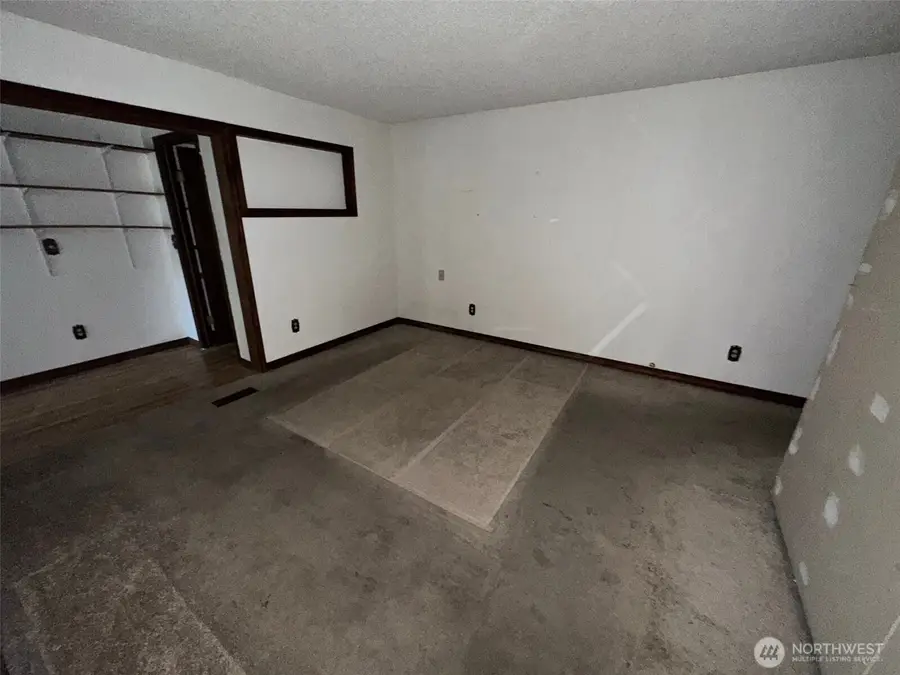 34 E Glass Avenue, Spokane, WA 99207 - #3