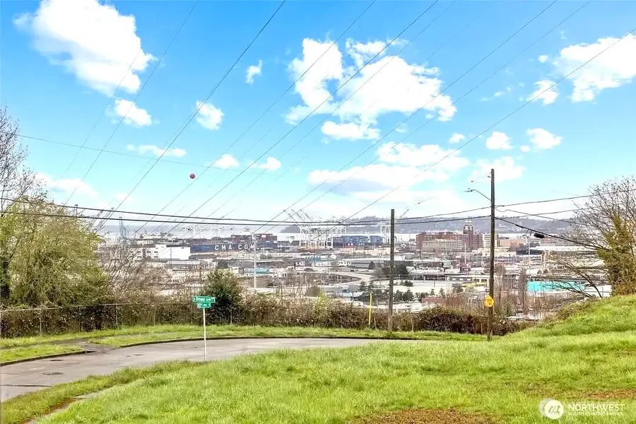 4512 10th Avenue S, Seattle, WA 98108 - #3