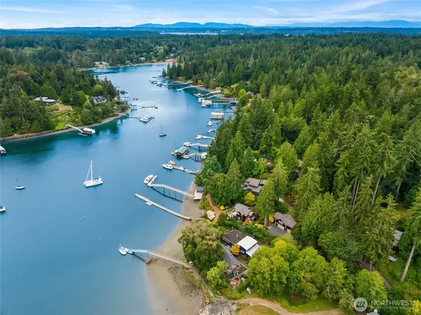 15122 & 15128 Ne Anna Vera Lane, Bainbridge Island, WA 98110