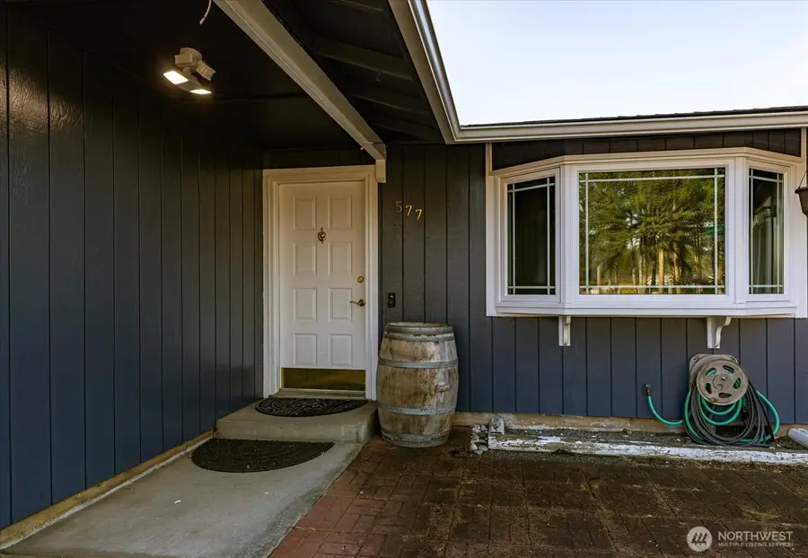577 Salal St., Oak Harbor, WA 98277 - #3