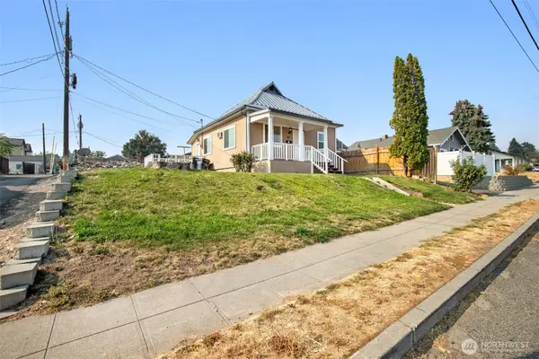 617 3rd Street, Wenatchee, WA 98801