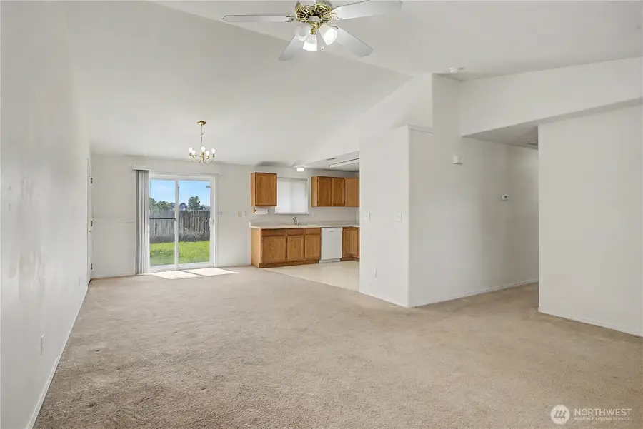 1116 E Hayden, Moses Lake, WA 98837 - #3