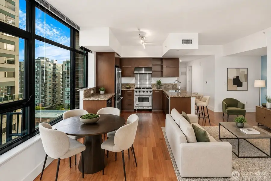 2911 2nd Avenue #902, Seattle, WA 98121 - #3