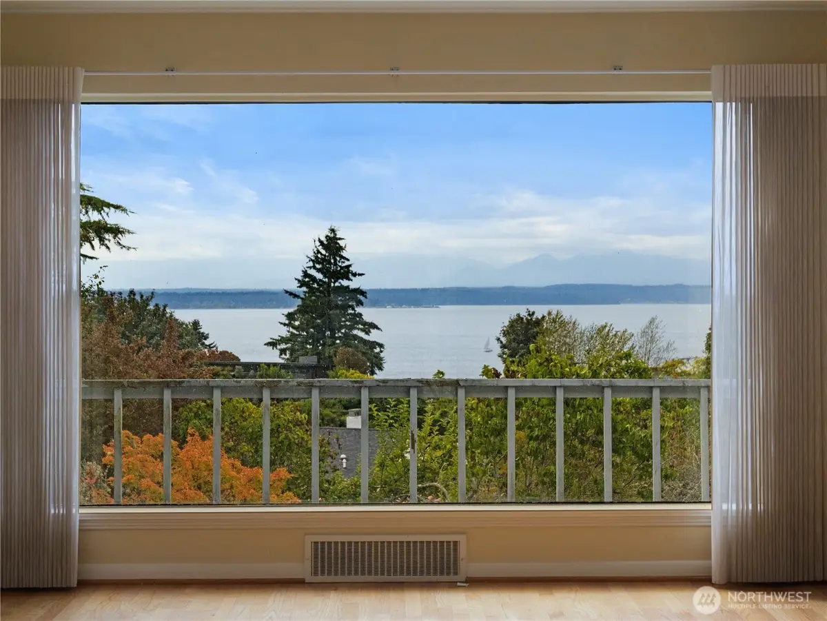 10561 15th Avenue Nw, Seattle, WA 98177 - #1