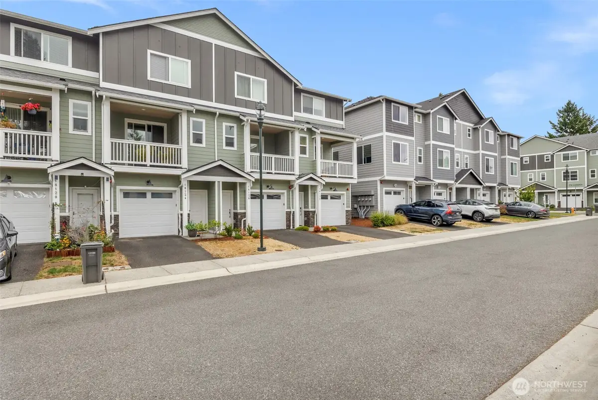 18132 1st Place Sw, Normandy Park, WA 98166 - #1