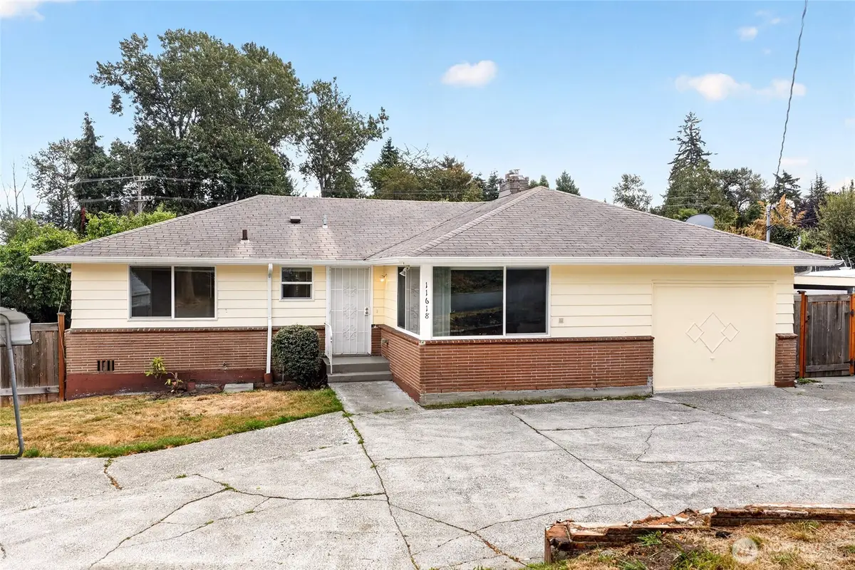 11618 Roseberg Avenue S, Seattle, WA 98168 - #1
