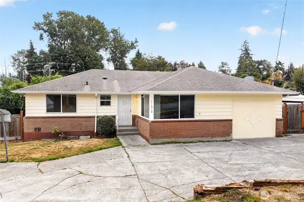 11618 Roseberg Avenue S, Seattle, WA 98168