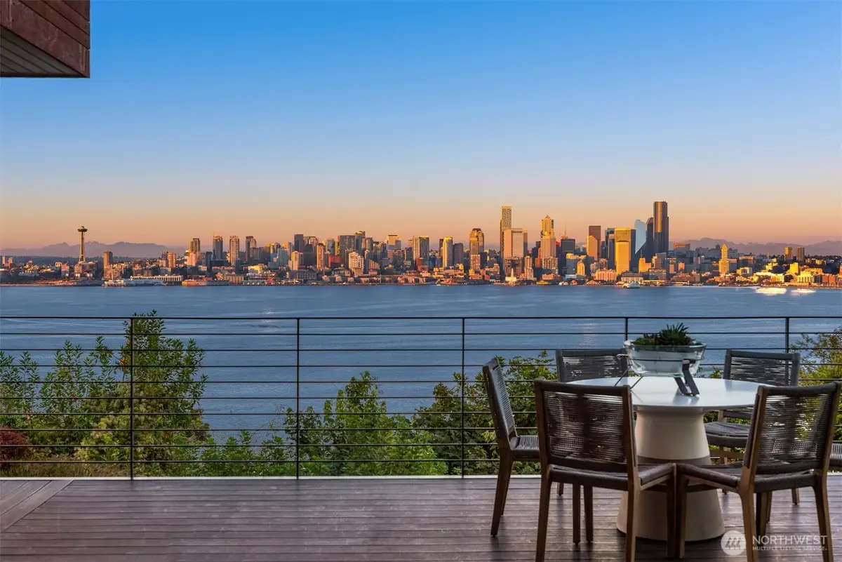 1502 Palm Avenue Sw, Seattle, WA 98116 - #1