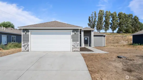 352 E Davis Street, Connell, WA 99326